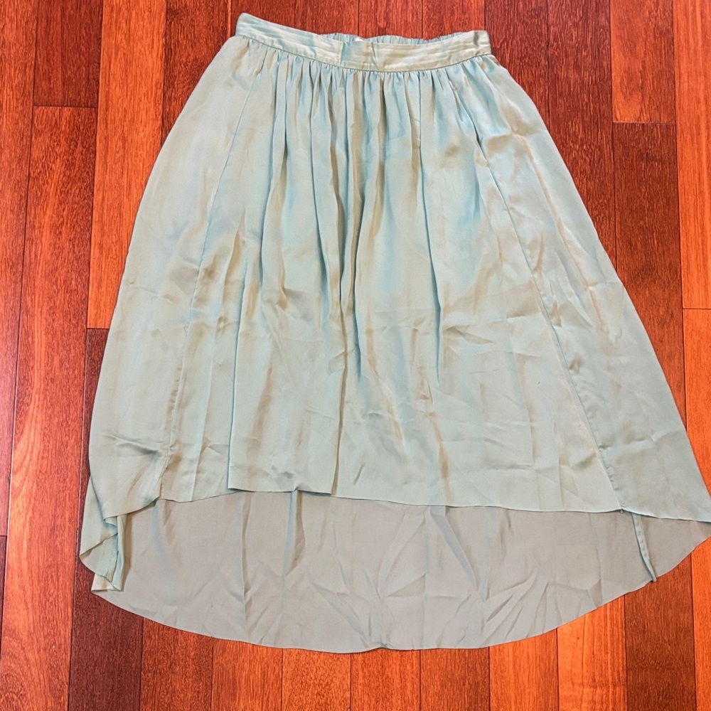 Talula High-Low Skirt in Soft Green